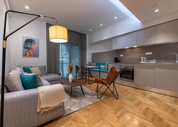 Phaedrus Living City Center Lux Flat Kolonaki